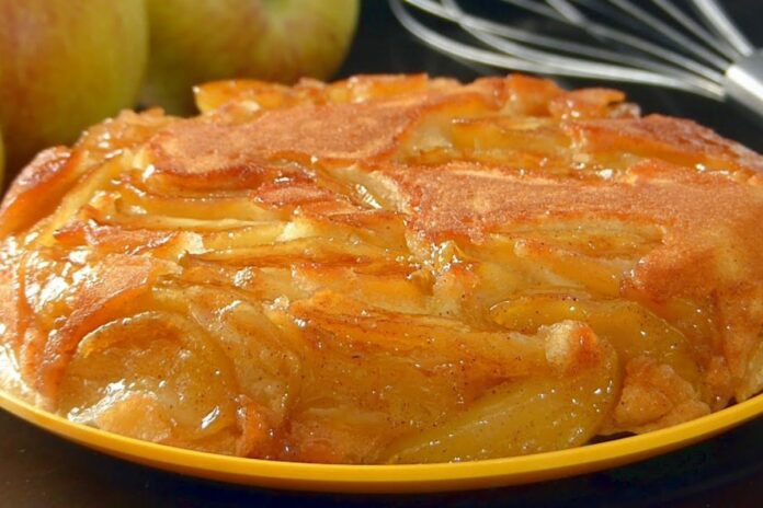 Torta de Maçã na Frigideira: Pronta em Minutos, Deliciosa a Cada Mordida