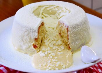 Bolo Vulcão de Leite Ninho Cremoso – Receita Fácil e Irresistível