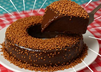 Pudim de Chocolate Cremoso: A Sobremesa Irresistível para os Amantes de Chocolate