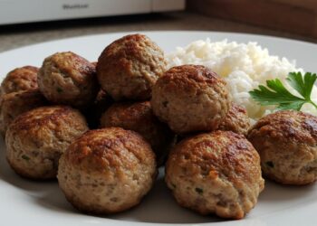 Almôndegas Simples e Rápidas no Micro-Ondas (Ficam Perfeitas)