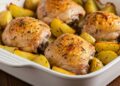Sobrecoxa de Frango Assada com Maionese e Batatas ao Forno 8 Sobrecoxa de Frango Assada com Maionese e Batatas ao Forno