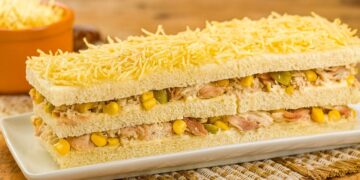 Torta de Frango com Pão de Forma