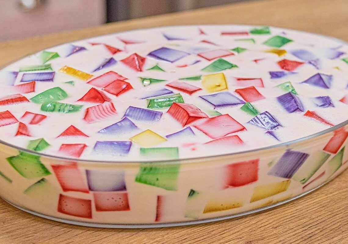 Gelatina Colorida na Travessa Fácil, Rápida e Deliciosa