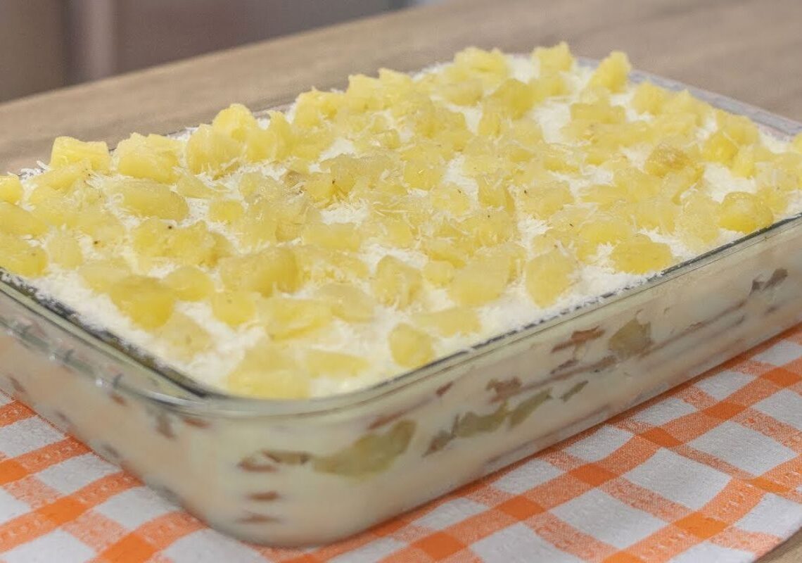 Pavê de Abacaxi Fácil e Cremoso 1 Pavê de Abacaxi Fácil e Cremoso