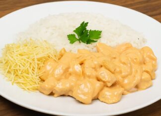 Strogonoff de Frango Tradicional – Receita Cremosa e Prática para o Dia a Dia