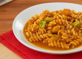 Macarrão Cremoso de Panela Só – Rápido e Sem Sujeira