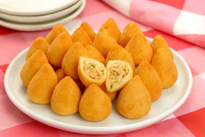 Coxinha de Frango na Airfryer – Crocante e Fácil de Preparar em Casa