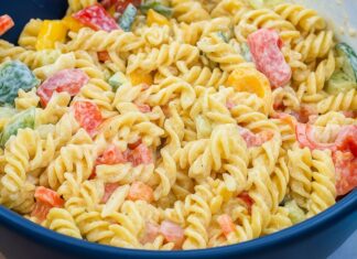 Salada de Macarrão Cremosa – Receita Fácil e Refrescante para o Almoço