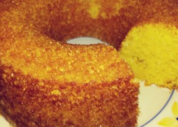 Bolo de Milho com Flocão: O Sabor Inconfundível da Tradição Brasileira em Cada Mordida 1 Bolo de Milho com Flocão