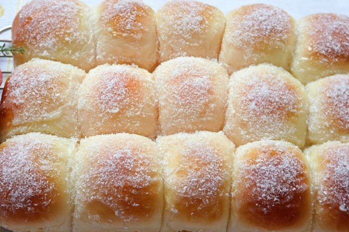 Pão de Leite Condensado Super Macio e Douradinho