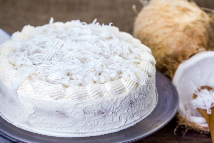 Bolo de Creme de Coco