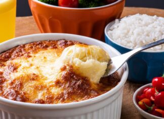 Escondidinho de Frango com Batata-doce Cremosa e Douradinha