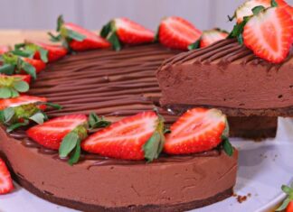 Torta de Chocolate com Morango