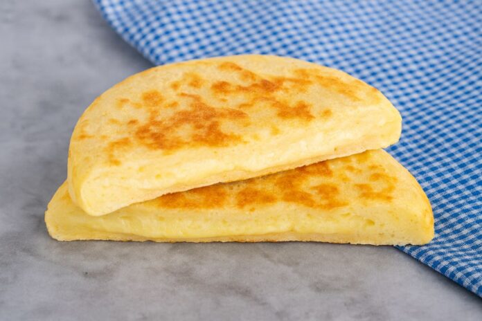 Pão de Queijo de Frigideira Simples e Rápido – Pronto em Minutos