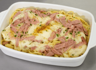 Macarrão ao Molho Branco com Presunto – Jantar Prático e Econômico