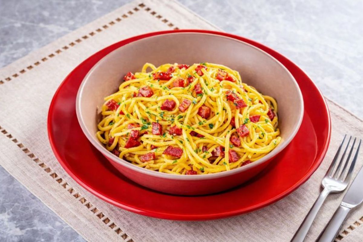 Macarrão Alho e Óleo com Linguiça