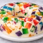 Gelatina Colorida com Creme – Sobremesa Gelada Simples para o Dia a Dia