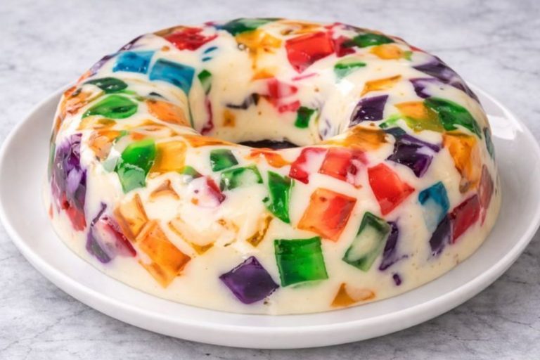 Gelatina Colorida com Creme – Sobremesa Gelada Simples