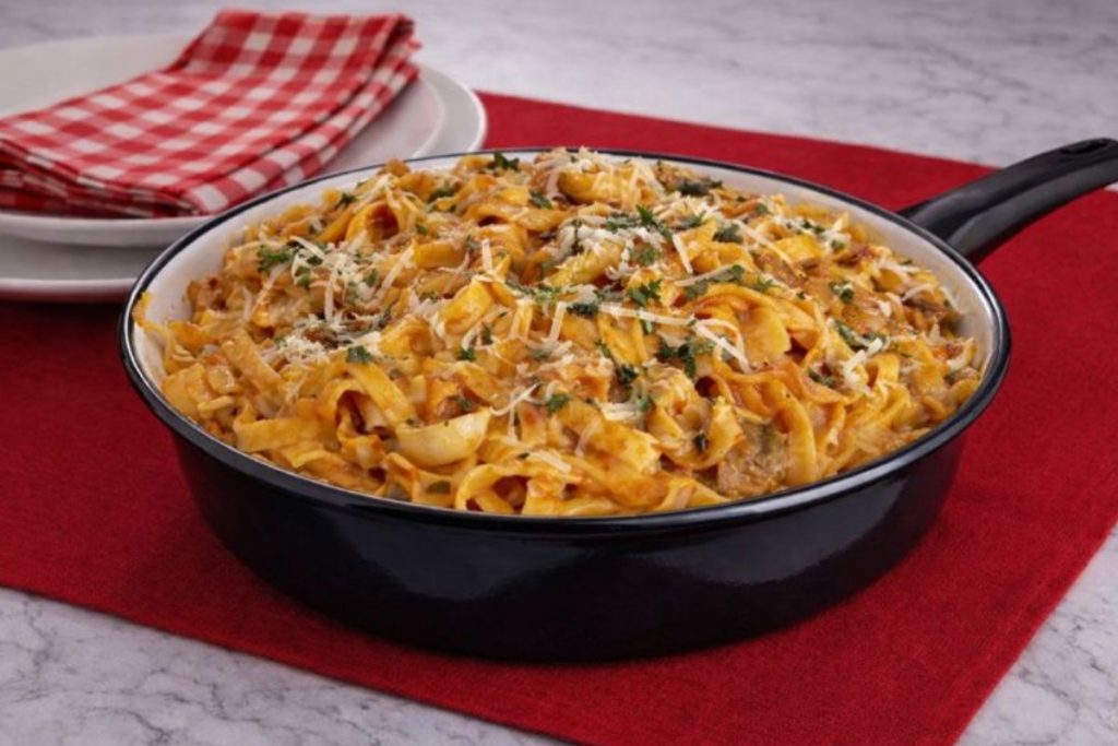 Macarrão Sem Água Feito na Frigideira – Receita Salgada Prática