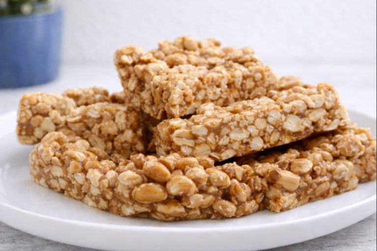 Pé de Moleque Macio com Amendoim – Doce Caseiro Tradicional