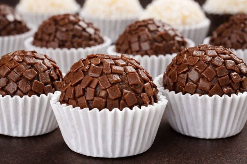 Brigadeiro Tradicional – Doce Clássico Brasileiro Fácil de Fazer