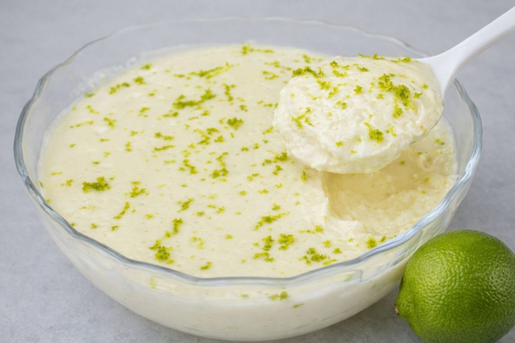 Mousse Gelado de Limão Fácil para Dias Quentes